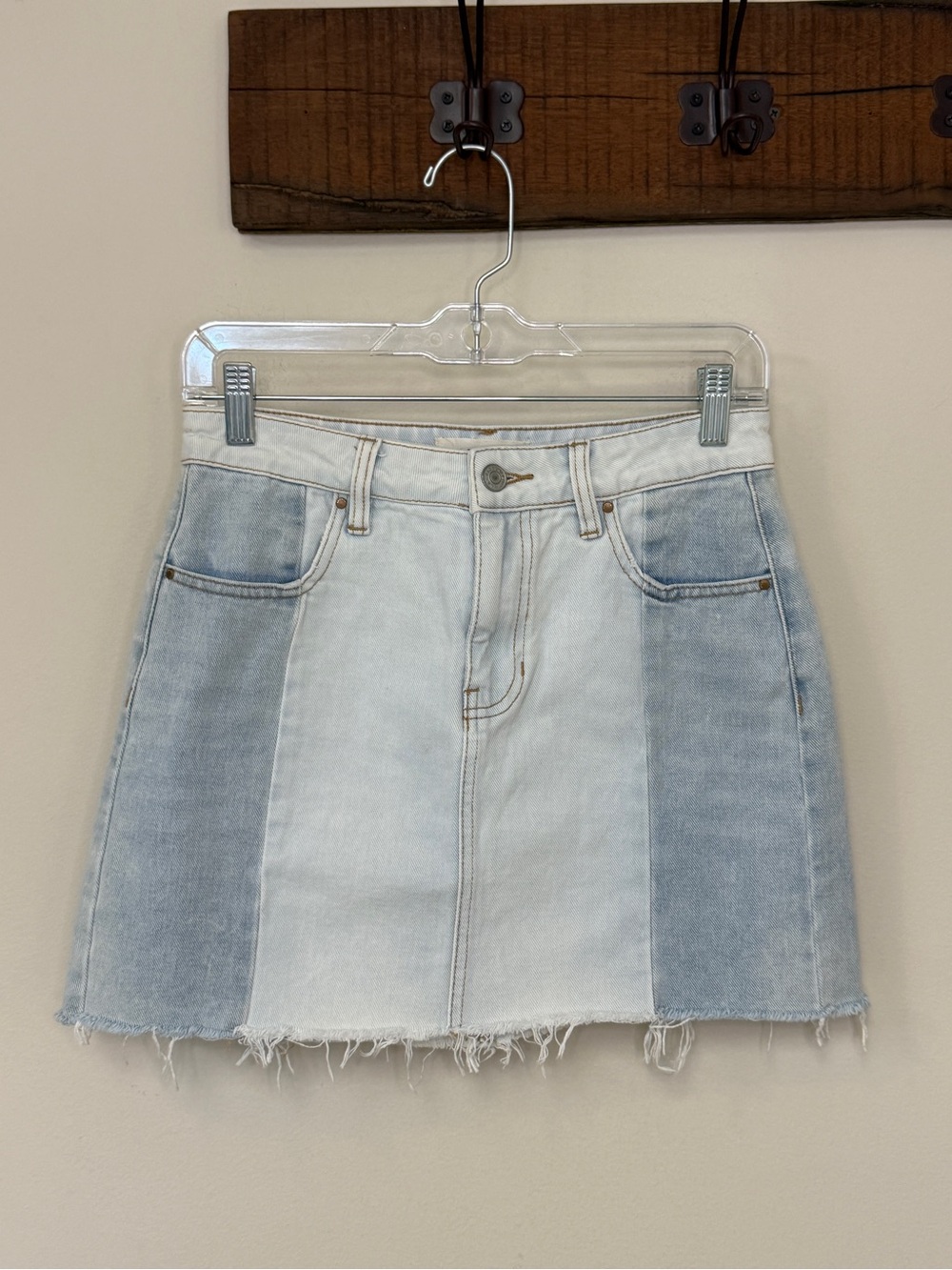 PacSun: Women's Two-Tone Colorblock, Raw Hem, Denim Mini Skirt, Waist Size 26